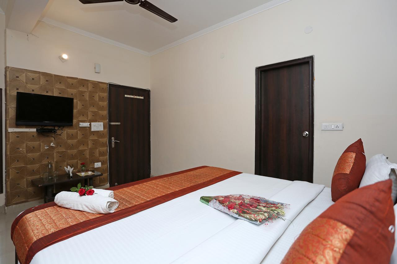 Hotel Avalon Нью-Делі Екстер'єр фото