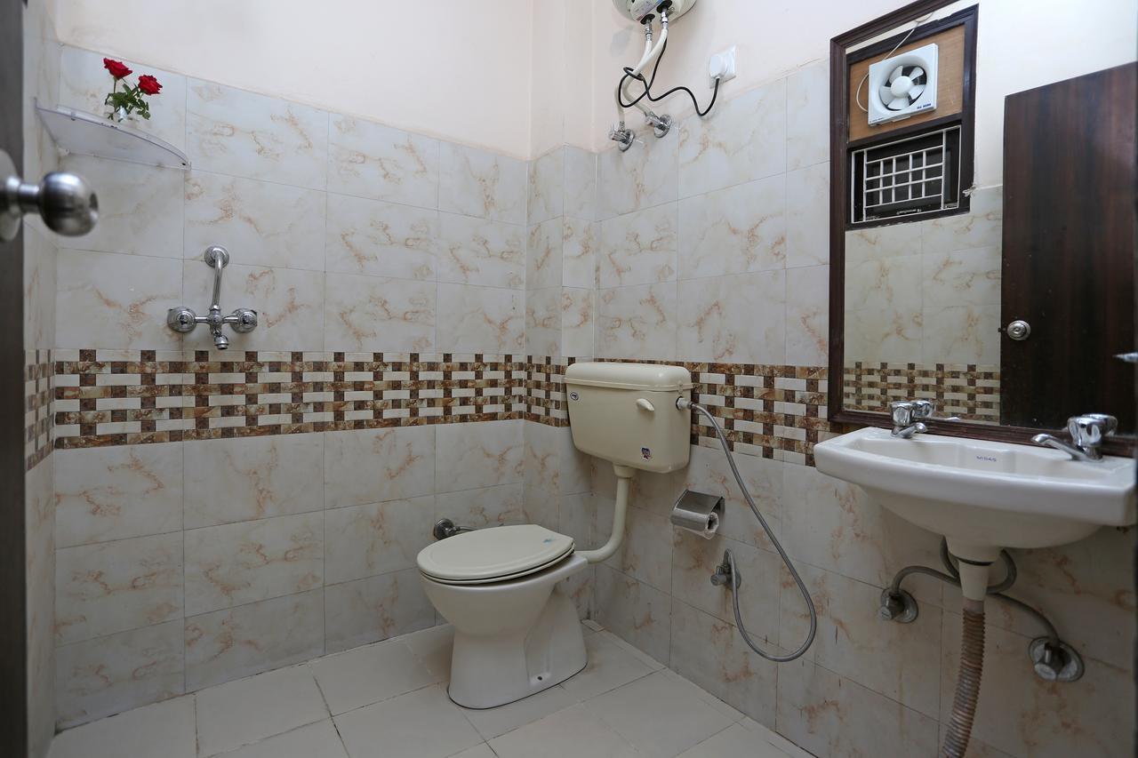 Hotel Avalon Нью-Делі Екстер'єр фото