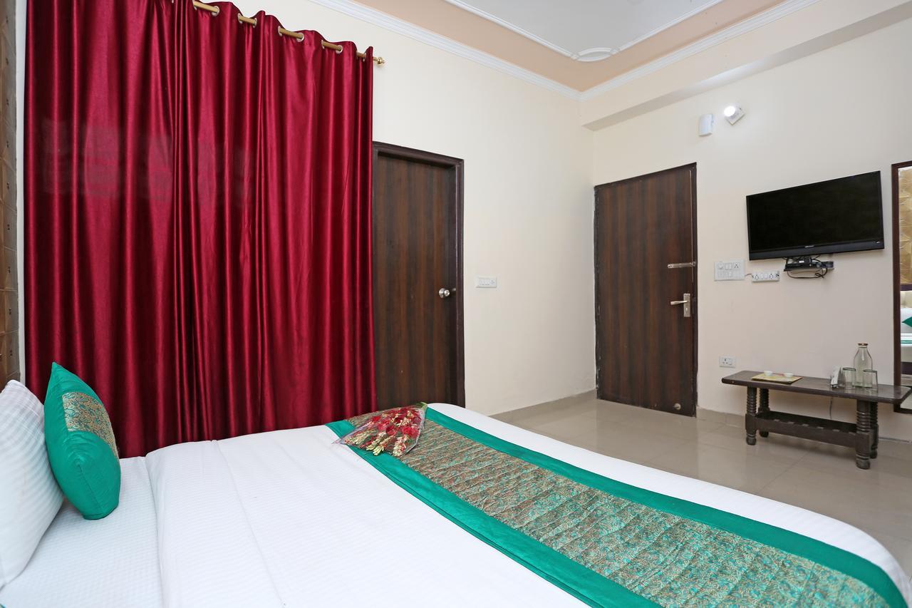 Hotel Avalon Нью-Делі Екстер'єр фото